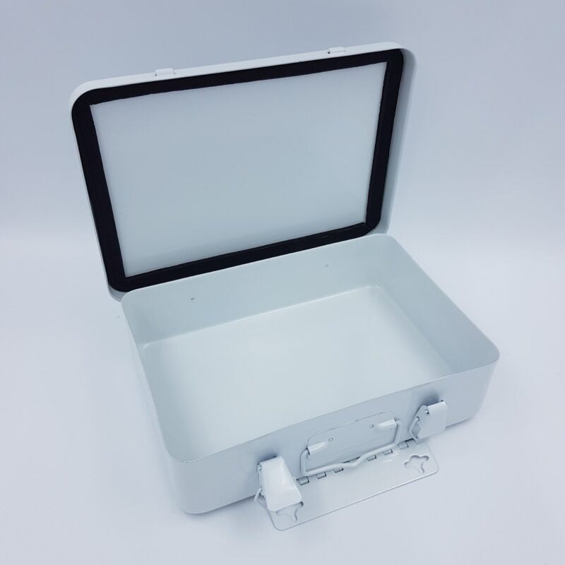 Trousses VIDES (plastique, tissu, coffret, métal et ceinturon)