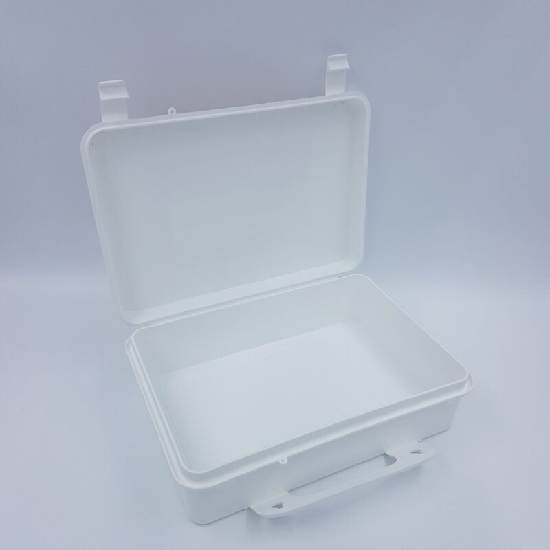 Trousses VIDES (plastique, tissu, coffret, métal et ceinturon)