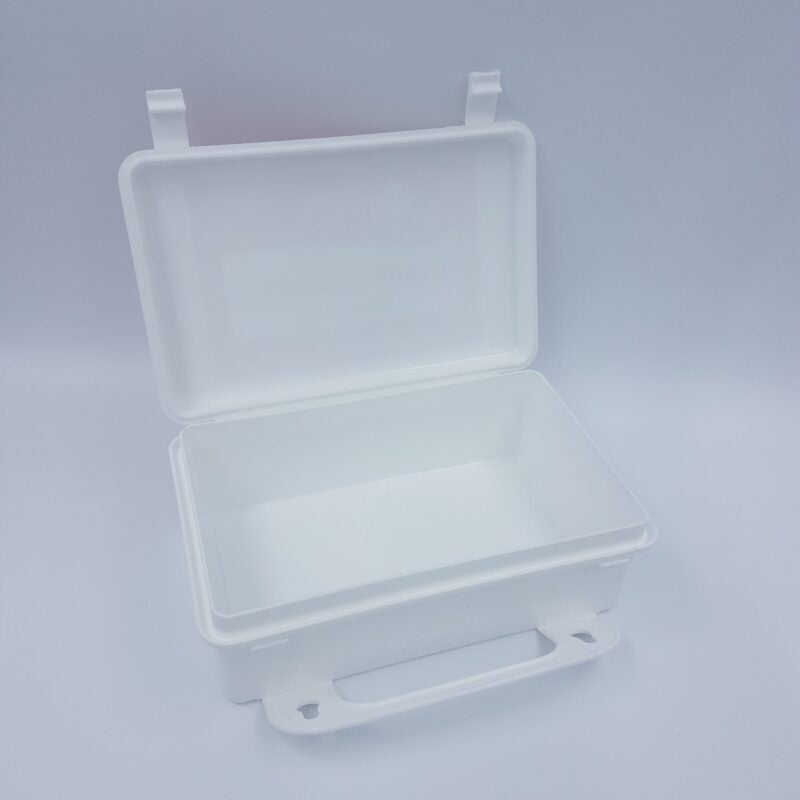 Trousses VIDES (plastique, tissu, coffret, métal et ceinturon)